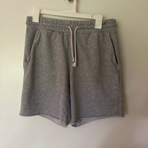 Grey H&M Sweatshorts Size Medium - Picture 1 of 1